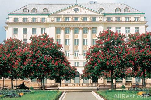 The Regent Esplanade 3